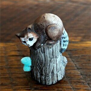 Vintage Ceramic Racoon Thimble On Tree Stump With Blue Butterfly Sewing Collecti